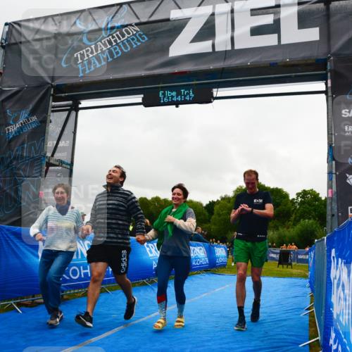 30.08.2026 - Elbe Triathlon Hamburg LAZAROV Photography http://msf.ph/oto/10092277 30.08.2026 16:44:46 Ziel  meine-sportfotos.de