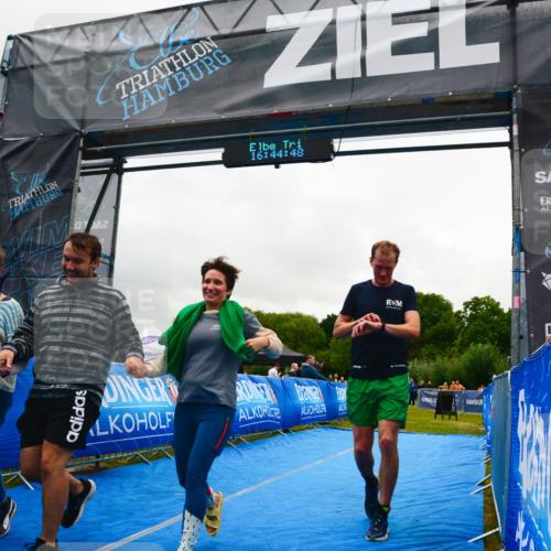 30.08.2026 - Elbe Triathlon Hamburg LAZAROV Photography http://msf.ph/oto/10092283 30.08.2026 16:44:46 Ziel  meine-sportfotos.de