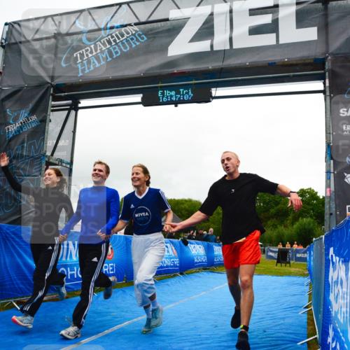 30.08.2026 - Elbe Triathlon Hamburg LAZAROV Photography http://msf.ph/oto/10092311 30.08.2026 16:47:06 Ziel  meine-sportfotos.de