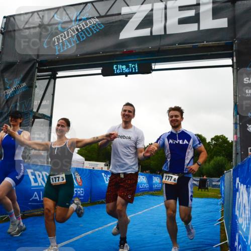 30.08.2026 - Elbe Triathlon Hamburg LAZAROV Photography http://msf.ph/oto/10092348 30.08.2026 16:56:11 Ziel  meine-sportfotos.de
