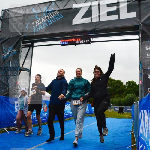 30.08.2026 - Elbe Triathlon Hamburg LAZAROV Photography http://msf.ph/oto/10092360 30.08.2026 17:02:16 Ziel  meine-sportfotos.de