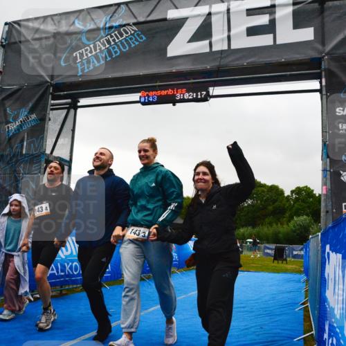 30.08.2026 - Elbe Triathlon Hamburg LAZAROV Photography http://msf.ph/oto/10092364 30.08.2026 17:02:16 Ziel  meine-sportfotos.de