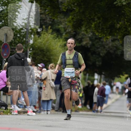 30.08.2026 - Blankeneser Heldenlauf Patografie http://msf.ph/oto/10092392 30.08.2026 12:31:21 Ziel 2705, 4008, 4394, 4395, 4421, 4422 meine-sportfotos.de
