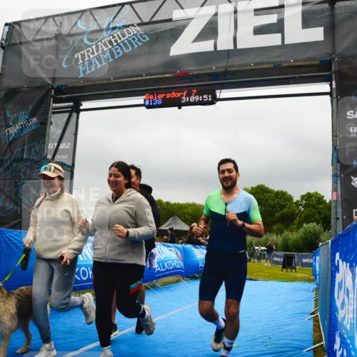 30.08.2026 - Elbe Triathlon Hamburg LAZAROV Photography http://msf.ph/oto/10092397 30.08.2026 17:09:50 Ziel  meine-sportfotos.de