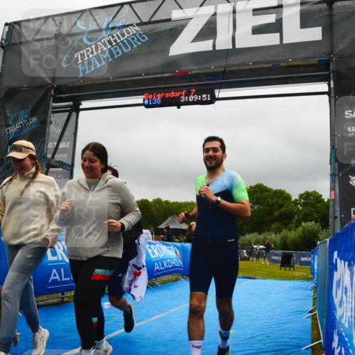 30.08.2026 - Elbe Triathlon Hamburg LAZAROV Photography http://msf.ph/oto/10092399 30.08.2026 17:09:50 Ziel  meine-sportfotos.de