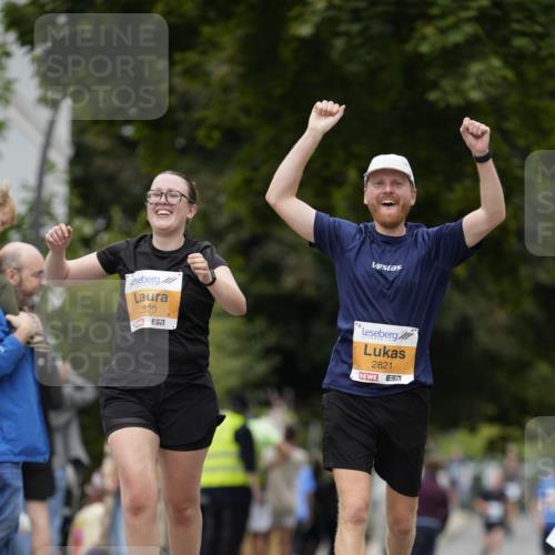 30.08.2026 - Blankeneser Heldenlauf Patografie http://msf.ph/oto/10092429 30.08.2026 12:32:15 Ziel 2540, 2820, 2821 meine-sportfotos.de