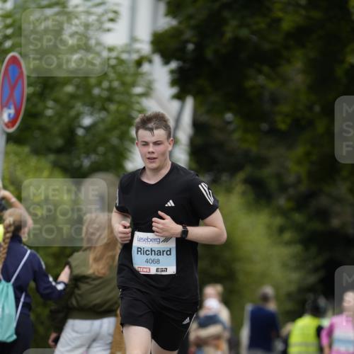 30.08.2026 - Blankeneser Heldenlauf Patografie http://msf.ph/oto/10092440 30.08.2026 12:33:04 Ziel 2110, 4068, 4483 meine-sportfotos.de