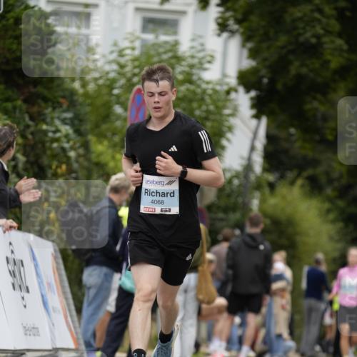 30.08.2026 - Blankeneser Heldenlauf Patografie http://msf.ph/oto/10092443 30.08.2026 12:33:05 Ziel 2110, 4068, 4483 meine-sportfotos.de