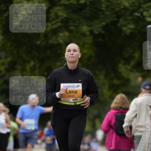 30.08.2026 - Blankeneser Heldenlauf Patografie http://msf.ph/oto/10092475 30.08.2026 12:33:46 Ziel 2839, 4040, 4365, 4429, 4488 meine-sportfotos.de