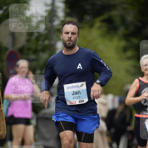 30.08.2026 - Blankeneser Heldenlauf Patografie http://msf.ph/oto/10092532 30.08.2026 12:35:14 Ziel 4123, 4471 meine-sportfotos.de