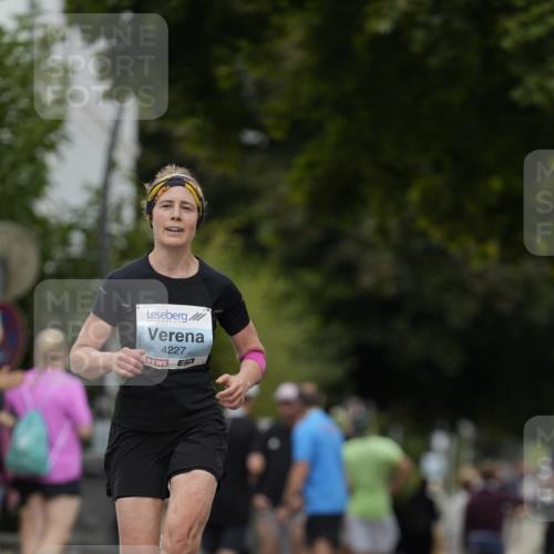 30.08.2026 - Blankeneser Heldenlauf Patografie http://msf.ph/oto/10092561 30.08.2026 12:36:40 Ziel 4077, 4153, 4227 meine-sportfotos.de
