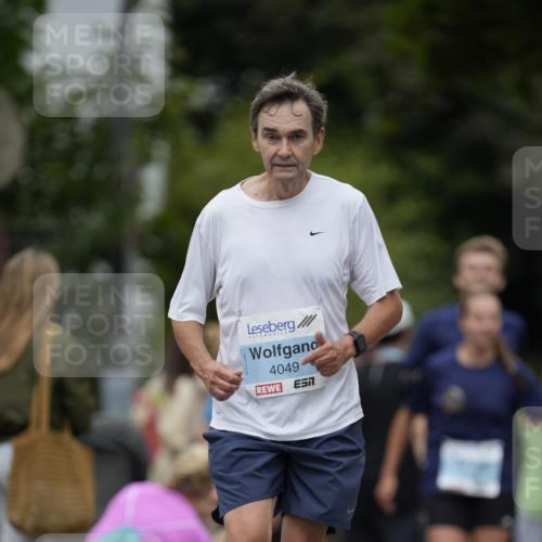 30.08.2026 - Blankeneser Heldenlauf Patografie http://msf.ph/oto/10092643 30.08.2026 12:39:45 Ziel 4043, 4049, 4142, 4222 meine-sportfotos.de