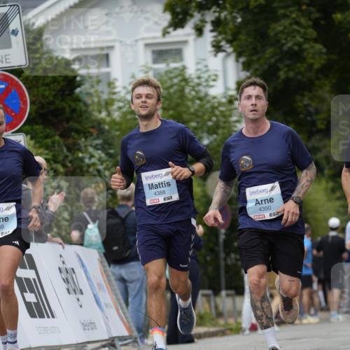 30.08.2026 - Blankeneser Heldenlauf Patografie http://msf.ph/oto/10092652 30.08.2026 12:39:54 Ziel 4049, 4387, 4388, 4389, 4390 meine-sportfotos.de