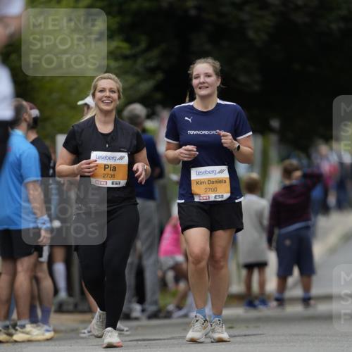 30.08.2026 - Blankeneser Heldenlauf Patografie http://msf.ph/oto/10092662 30.08.2026 12:40:18 Ziel 2725, 4402, 4446 meine-sportfotos.de