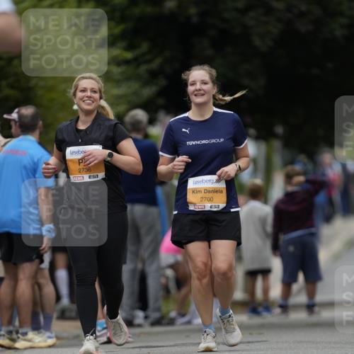 30.08.2026 - Blankeneser Heldenlauf Patografie http://msf.ph/oto/10092663 30.08.2026 12:40:19 Ziel 4402, 4446 meine-sportfotos.de