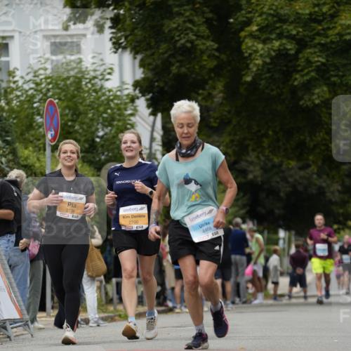 30.08.2026 - Blankeneser Heldenlauf Patografie http://msf.ph/oto/10092667 30.08.2026 12:40:28 Ziel 2700, 2736, 4402, 4468 meine-sportfotos.de