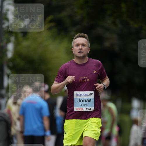 30.08.2026 - Blankeneser Heldenlauf Patografie http://msf.ph/oto/10092670 30.08.2026 12:40:35 Ziel 2700, 2736, 4124, 4468 meine-sportfotos.de