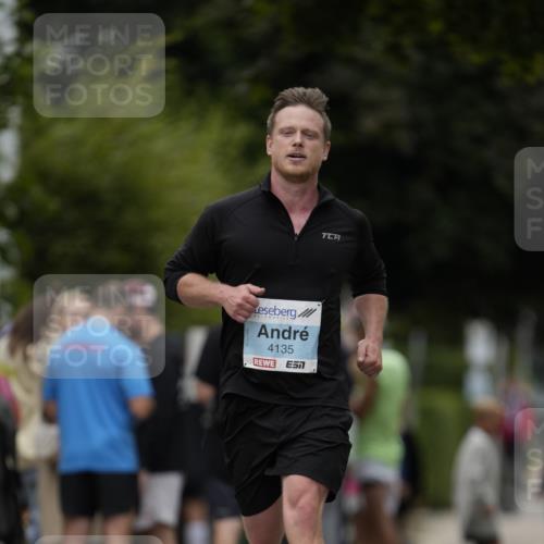 30.08.2026 - Blankeneser Heldenlauf Patografie http://msf.ph/oto/10092672 30.08.2026 12:40:41 Ziel 4124, 4135 meine-sportfotos.de