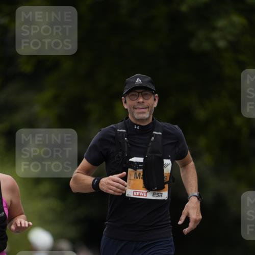 30.08.2026 - Blankeneser Heldenlauf Patografie http://msf.ph/oto/10092679 30.08.2026 12:41:08 Ziel 2259, 2260, 4238, 4336 meine-sportfotos.de