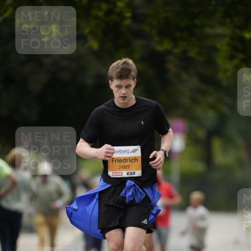 30.08.2026 - Blankeneser Heldenlauf Patografie http://msf.ph/oto/10092697 30.08.2026 12:41:59 Ziel 2010 meine-sportfotos.de