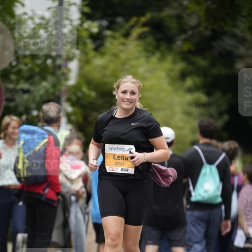 30.08.2026 - Blankeneser Heldenlauf Patografie http://msf.ph/oto/10092745 30.08.2026 12:43:50 Ziel 2500 meine-sportfotos.de