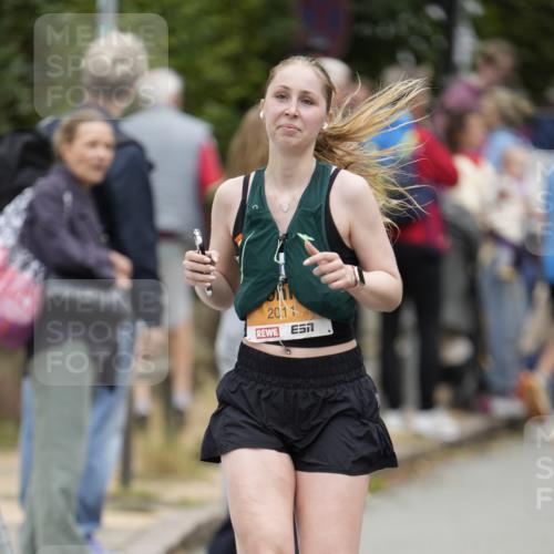 30.08.2026 - Blankeneser Heldenlauf Patografie http://msf.ph/oto/10092749 30.08.2026 12:44:27 Ziel 2011, 4172 meine-sportfotos.de