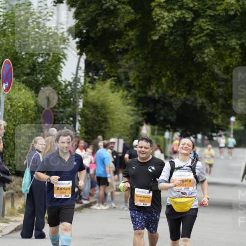 30.08.2026 - Blankeneser Heldenlauf Patografie http://msf.ph/oto/10092760 30.08.2026 12:44:50 Ziel 2614, 2684, 2685 meine-sportfotos.de