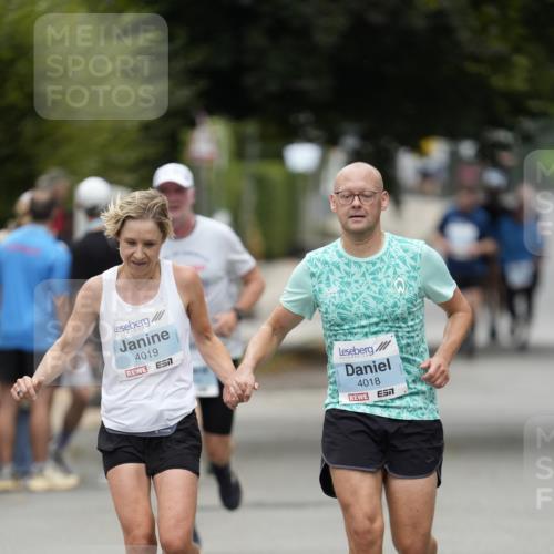 30.08.2026 - Blankeneser Heldenlauf Patografie http://msf.ph/oto/10092777 30.08.2026 12:45:39 Ziel 4018, 4019 meine-sportfotos.de