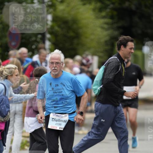 30.08.2026 - Blankeneser Heldenlauf Patografie http://msf.ph/oto/10092783 30.08.2026 12:46:06 Ziel 4136, 4198 meine-sportfotos.de