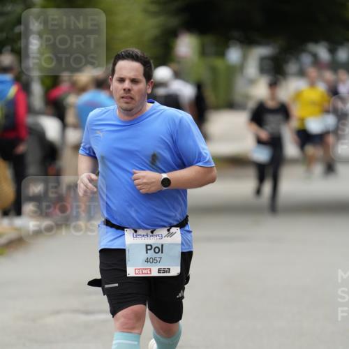 30.08.2026 - Blankeneser Heldenlauf Patografie http://msf.ph/oto/10092792 30.08.2026 12:46:20 Ziel 4057, 4090, 4192 meine-sportfotos.de