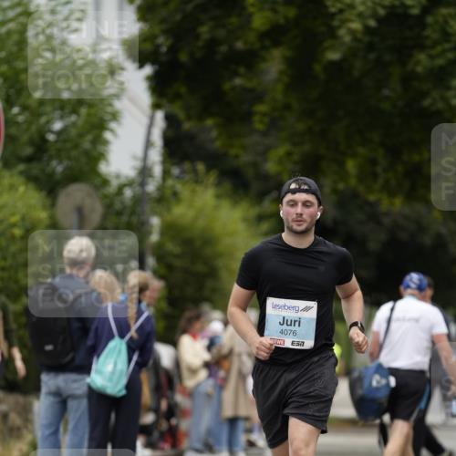 30.08.2026 - Blankeneser Heldenlauf Patografie http://msf.ph/oto/10092838 30.08.2026 12:48:40 Ziel 2001, 2002, 4076 meine-sportfotos.de