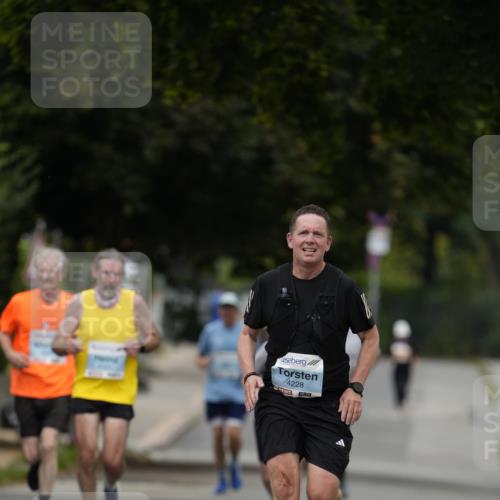 30.08.2026 - Blankeneser Heldenlauf Patografie http://msf.ph/oto/10092896 30.08.2026 12:51:57 Ziel 2197, 4038, 4466 meine-sportfotos.de