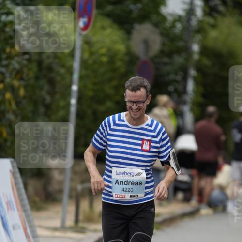 30.08.2026 - Blankeneser Heldenlauf Patografie http://msf.ph/oto/10093033 30.08.2026 13:00:24 Ziel 4220 meine-sportfotos.de