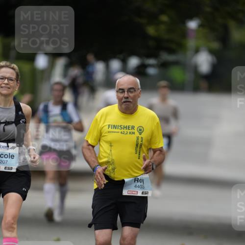 30.08.2026 - Blankeneser Heldenlauf Patografie http://msf.ph/oto/10093044 30.08.2026 13:00:42 Ziel 2200, 4430, 4431 meine-sportfotos.de