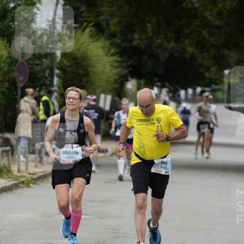 30.08.2026 - Blankeneser Heldenlauf Patografie http://msf.ph/oto/10093049 30.08.2026 13:00:46 Ziel 2200, 4207, 4403, 4430, 4431 meine-sportfotos.de