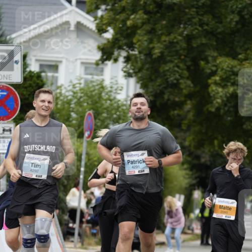 30.08.2026 - Blankeneser Heldenlauf Patografie http://msf.ph/oto/10093091 30.08.2026 13:07:16 Ziel 2099, 2100, 2101, 4291, 4292 meine-sportfotos.de
