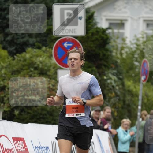 30.08.2026 - Blankeneser Heldenlauf Patografie http://msf.ph/oto/10093137 30.08.2026 09:17:09 Ziel 3726 meine-sportfotos.de