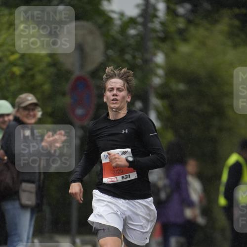 30.08.2026 - Blankeneser Heldenlauf Patografie http://msf.ph/oto/10093165 30.08.2026 09:18:33 Ziel 3729, 3737 meine-sportfotos.de