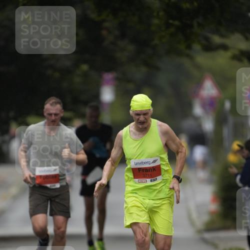 30.08.2026 - Blankeneser Heldenlauf Patografie http://msf.ph/oto/10093205 30.08.2026 09:22:02 Ziel 3585, 3674, 3711 meine-sportfotos.de