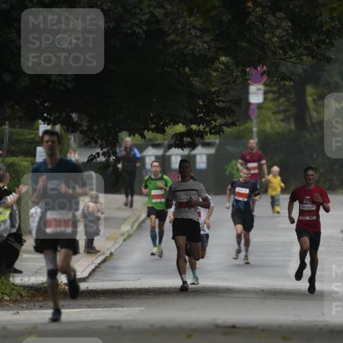 30.08.2026 - Blankeneser Heldenlauf Patografie http://msf.ph/oto/10093215 30.08.2026 09:22:17 Ziel 3520, 3712 meine-sportfotos.de