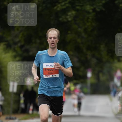 30.08.2026 - Blankeneser Heldenlauf Patografie http://msf.ph/oto/10093281 30.08.2026 09:24:04 Ziel 3542, 3556, 3567 meine-sportfotos.de
