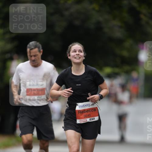 30.08.2026 - Blankeneser Heldenlauf Patografie http://msf.ph/oto/10093341 30.08.2026 09:26:13 Ziel 3641, 3645 meine-sportfotos.de