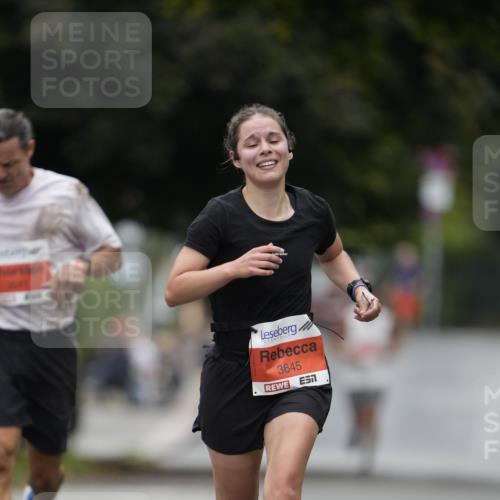 30.08.2026 - Blankeneser Heldenlauf Patografie http://msf.ph/oto/10093342 30.08.2026 09:26:13 Ziel 3641, 3645 meine-sportfotos.de