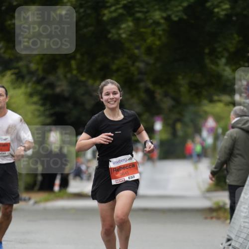 30.08.2026 - Blankeneser Heldenlauf Patografie http://msf.ph/oto/10093344 30.08.2026 09:26:16 Ziel 3641, 3645 meine-sportfotos.de