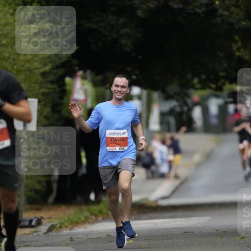 30.08.2026 - Blankeneser Heldenlauf Patografie http://msf.ph/oto/10093379 30.08.2026 09:27:18 Ziel 1681 meine-sportfotos.de