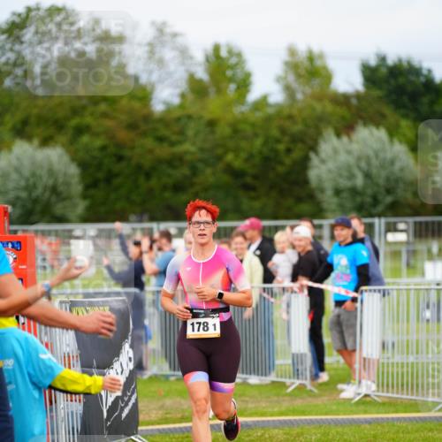 30.08.2026 - Elbe Triathlon Hamburg LAZAROV Photography http://msf.ph/oto/10093488 30.08.2026 14:28:41 Laufen 100, 178, 1 meine-sportfotos.de