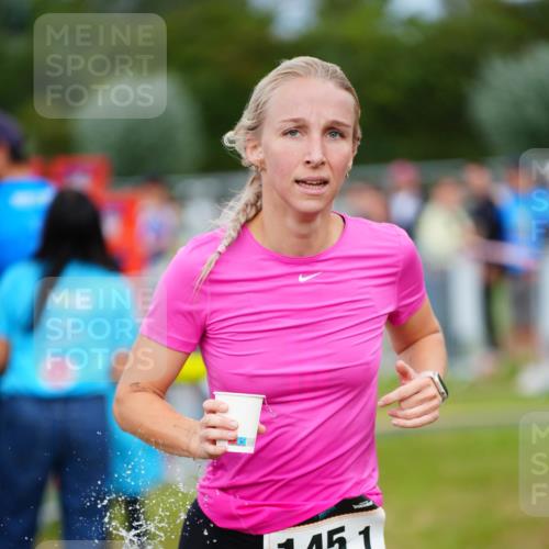 30.08.2026 - Elbe Triathlon Hamburg LAZAROV Photography http://msf.ph/oto/10093498 30.08.2026 14:28:46 Laufen 1451 meine-sportfotos.de