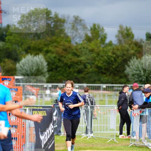 30.08.2026 - Elbe Triathlon Hamburg LAZAROV Photography http://msf.ph/oto/10093552 30.08.2026 14:30:58 Laufen  meine-sportfotos.de
