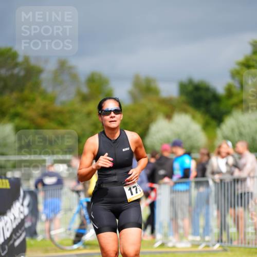30.08.2026 - Elbe Triathlon Hamburg LAZAROV Photography http://msf.ph/oto/10093601 30.08.2026 14:31:29 Laufen 17 meine-sportfotos.de