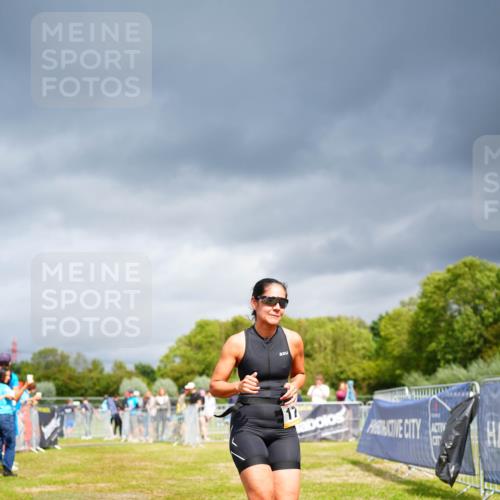 30.08.2026 - Elbe Triathlon Hamburg LAZAROV Photography http://msf.ph/oto/10093610 30.08.2026 14:31:32 Laufen 17 meine-sportfotos.de
